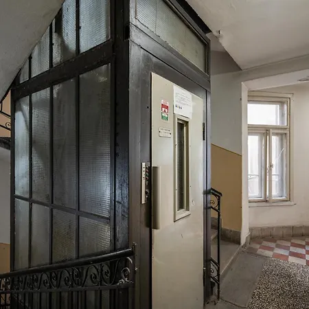 Апартаменты Cozy Little Flat In The Center *