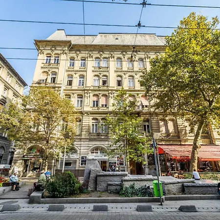 Cozy Little Flat In The Center Апартаменты Будапешт
