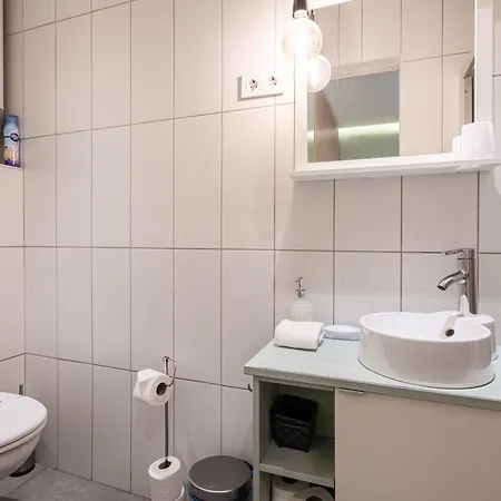 Cozy Little Flat In The Center