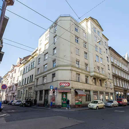 Апартаменты Cozy Little Flat In The Center *
